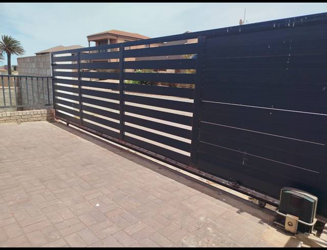 2 BEDROOM HOUSE FOR SALE IN BAYVIEW